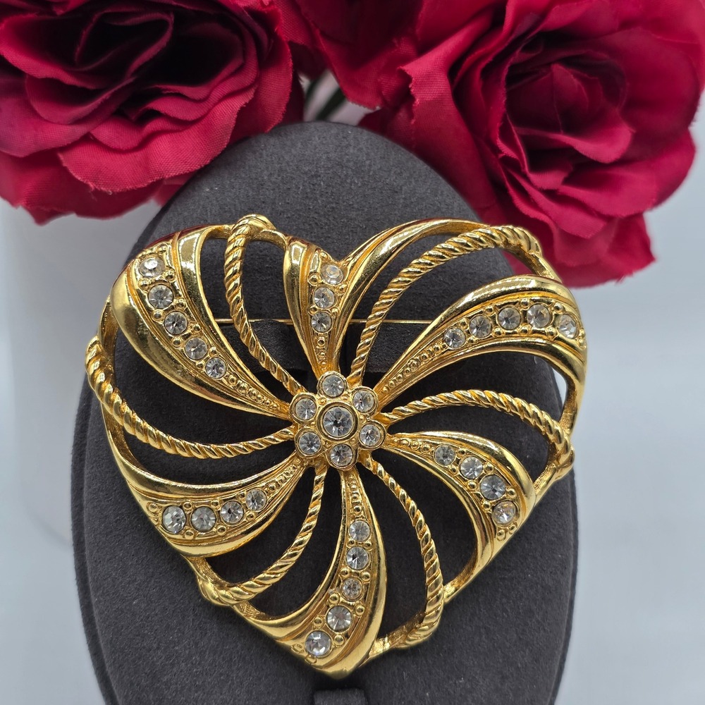 Avon Vintage Gold Tone Heart Pinwheel Brooch Rhinestone Sunburst Pin Signed